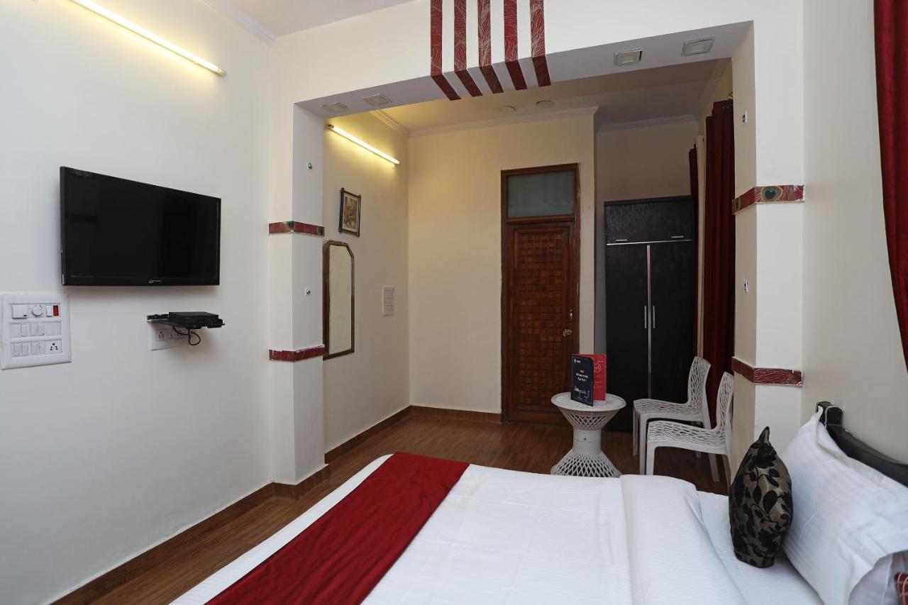 Oyo Stay The Castle Near M2K Cinemas Rohini Nowe Delhi Zewnętrze zdjęcie