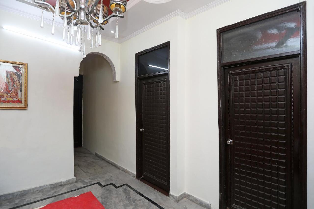 Oyo Stay The Castle Near M2K Cinemas Rohini Nowe Delhi Zewnętrze zdjęcie