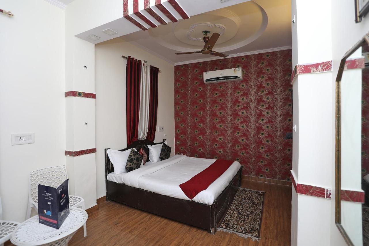 Oyo Stay The Castle Near M2K Cinemas Rohini Nowe Delhi Zewnętrze zdjęcie
